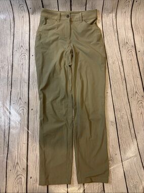 lululemon athletica women’s size 2 Olive Green Stretch Chinos